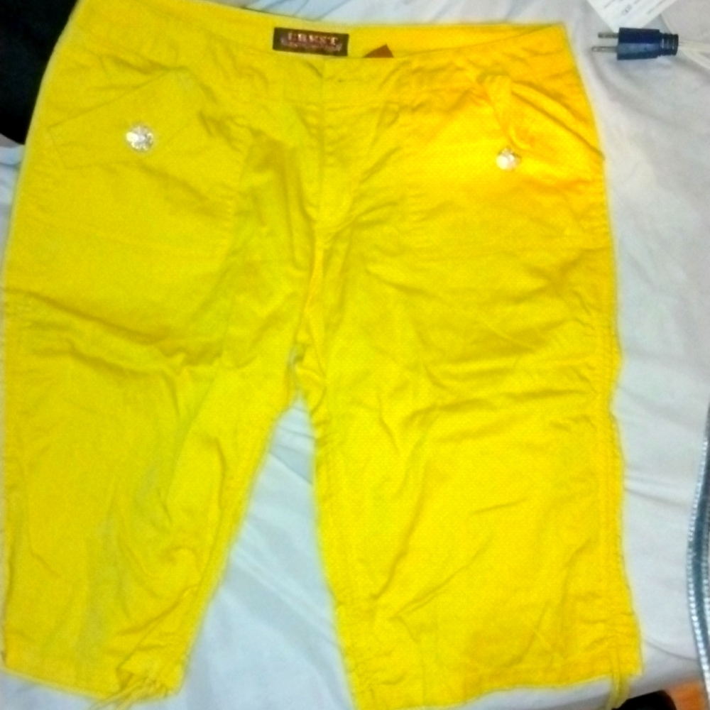 CREST capris shorts